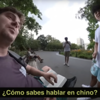 Si dominas estas cinco frases en cualquier idioma puedes dar el pego a un nativo. Lo demuestra este Youtuber que habla más de ocho