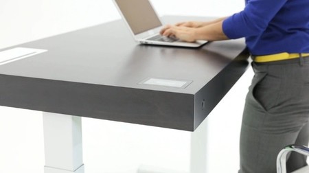 Stir Kinetic Desk, la mesa que se adapta a tu posición de trabajo