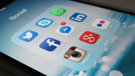 11 cosas que no siempre es bueno compartir en redes sociales (aunque a veces lo hacemos)