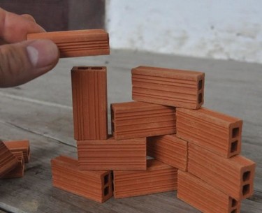 Los mayores también podremos jugar a las construcciones con estos adorables miniladrillos