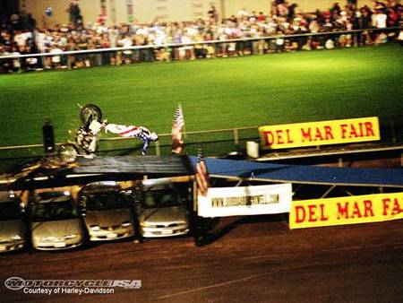 Bubba Blackwell intentará saltar 22 coches