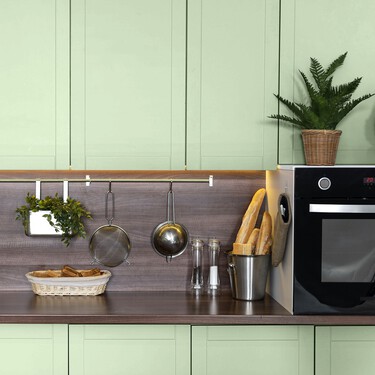 Acaba de llegar a Aldi la freidora de aire vertical ideal para cocinas pequeñas: es barata y tiene dos cestas independientes 