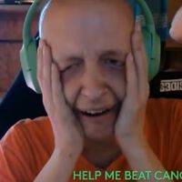 Um espectador roubou os US$32 mil de seu tratamento médico, mas não contava com uma coisa: a vingança da internet foi doar o dobro 