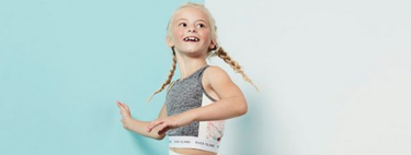 Con siete años, esta niña modelo sin piernas es todo un ejemplo de superación