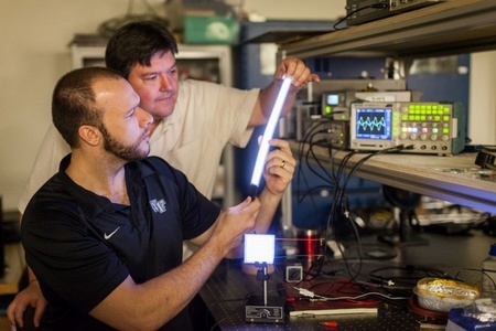 FIPEL, la iluminación que quiere sustituir a los fluorescentes y LEDs