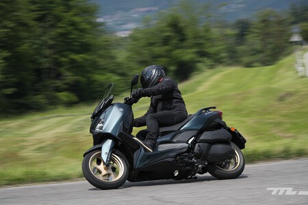 Yamaha Xmax 300 Tech Max 2023 Prueba 016
