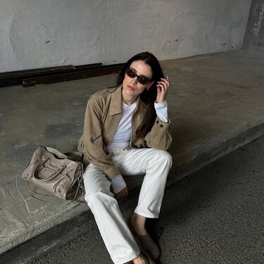 Zara vende la chaqueta perfecta para el entretiempo: de ante, color arena y parece de lujo 