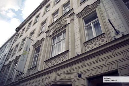 Hotel Yasmin en Praga, diseño en un edificio centenario