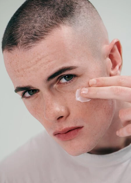 Ya está aquí la primera suscripción de cosmética masculina para que no olvides cuidar tu piel a diario