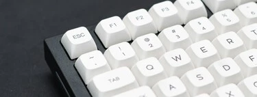 Win + C es un atajo maldito de Windows: Microsoft lo ha vuelto a resucitar tras más de un año de incertidumbre