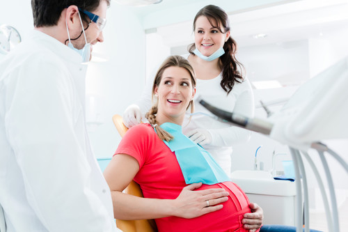 Embarazo, ortodoncia y otros tratamientos dentales, ¿qué se debe tener en cuenta?