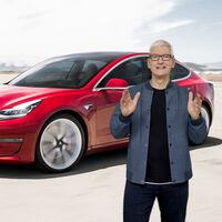 Tim Cook ya se negó a comprar Tesla. Ahora dos empresas le obligan a enfrentarse de nuevo a su mayor miedo