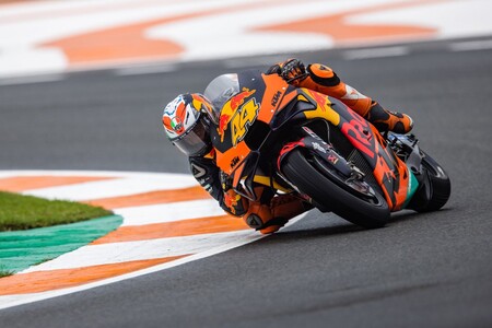 Pol Espargaró logra su segunda pole en MotoGP mientras que Suzuki da un paso de gigante por el título