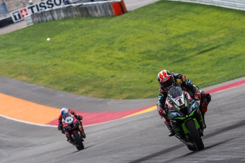 Jonathan Rea se pasea en Argentina para conseguir dos triunfos balsámicos para Kawasaki