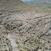 Satélites encontraram 76 estruturas de pedra em formato de "V" nos Andes e agora cientistas sabem para que elas eram usadas 
