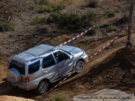 Presentacion Tata Grand Safari y Xenon