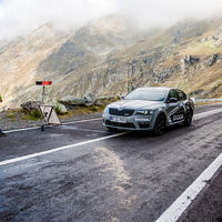 Un Škoda Octavia RS 230 bate récord en Transfagarasan: es más rápido que un Ferrari 458