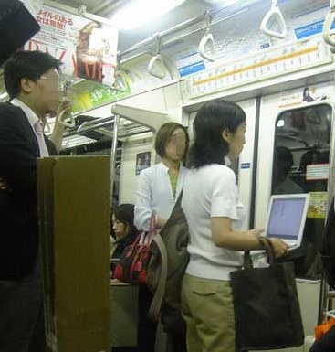 Usando un Mac en el metro
