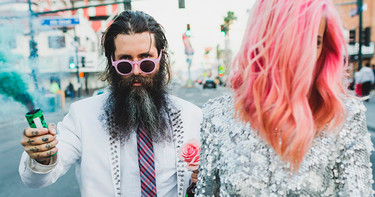 Cansado de las bucólicas y campestres bodas en el campo... fíjate en esta