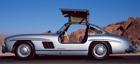 Coches con puertas hacia arriba