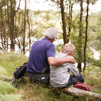 Cómo explicar a los niños el Alzheimer y claves para que aprendan a tratar a los abuelos con esta enfermedad