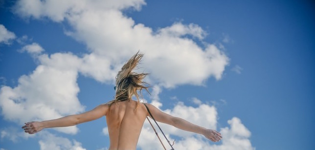 ¿A dónde viajan los nudistas en invierno?