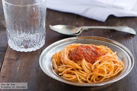 Espaguetis con salsa de vodka. Receta
