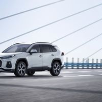 Suzuki presenta el nuevo Suzuki Across: un SUV híbrido enchufable primo hermano del Toyota RAV4 con 75 km de autonomía eléctrica