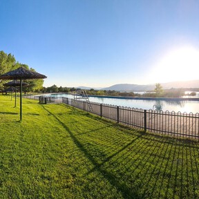 Las piscinas naturales más bonitas de Madrid, ideales para escapar del calor entre bosques y montañas