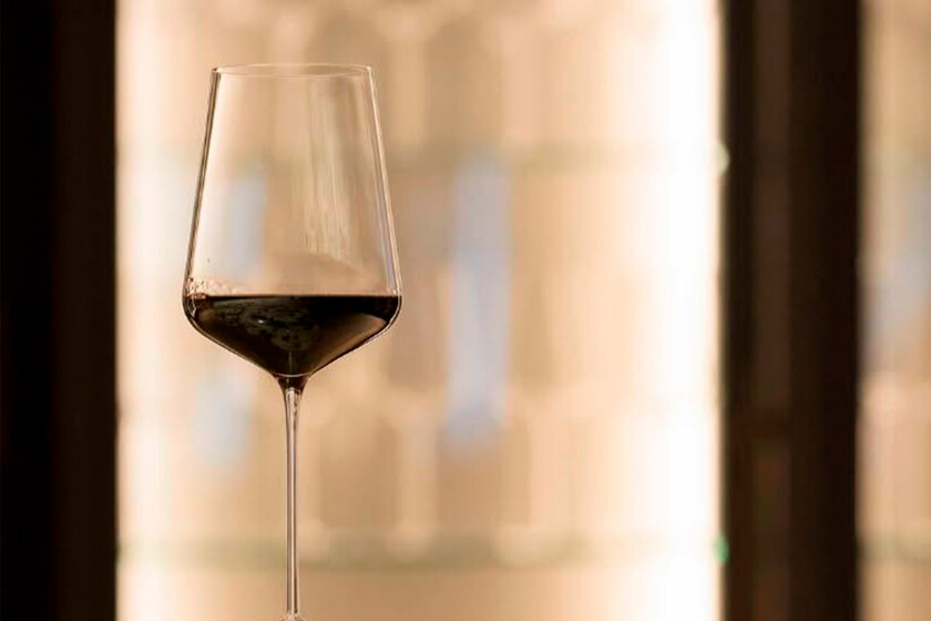 De Rioja y centenario: este vino español, hecho por una bodega más antigua que el propio fútbol, estará en la zona VIP del Mundial