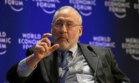 Stiglitz habla de que la Unión Europea podría perder media década como consecuencia de los recortes