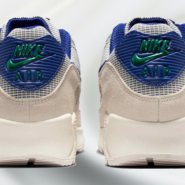 Nike actualiza las Air Max 90 en un color leche de coco que hacen de lo retro y lo sport el mejor diseño para llevar con tus looks