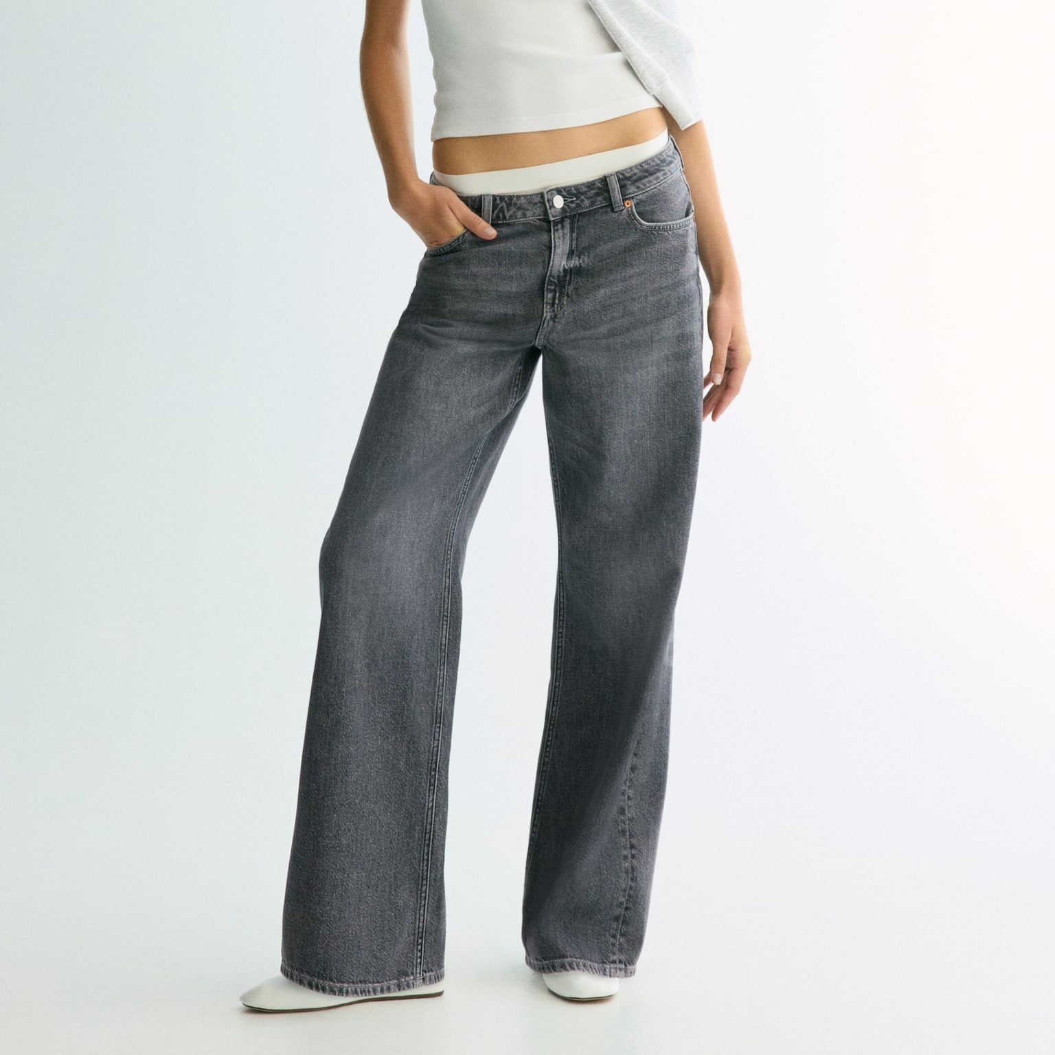 Baggy Regular Waist Jeans

