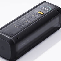 Con esta brutal y llamativa Power Bank de Xiaomi le pierdes el miedo a quedarte sin carga en el móvil y en cualquier otro aparato fuera de casa