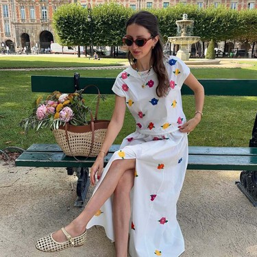 El vestido lencero de Massimo Dutti que conquista a las chicas clásicas ahora está rebajado