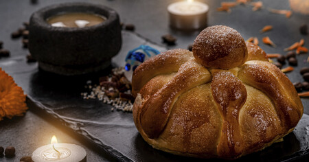 Pan de muerto marmoleado. Receta de la cocina mexicana