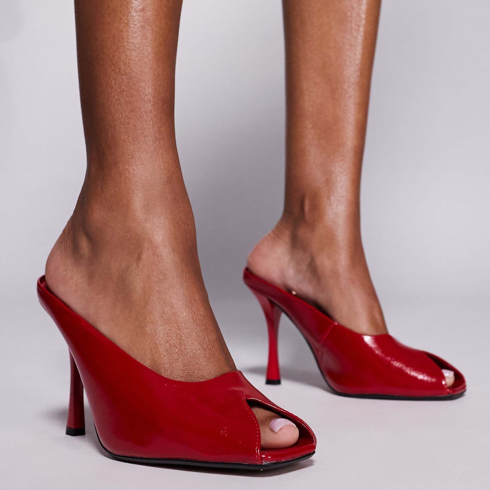 
Zapatos peep toe rojos estilo mules de River Island