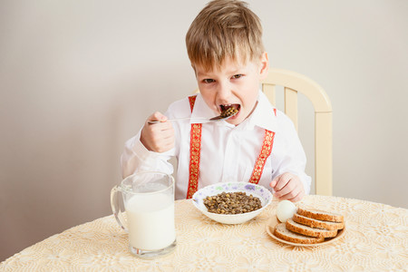 Lentejas: por qué es beneficiosa esta legumbre para los niños y 19 recetas para toda la familia
