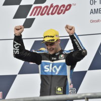 Romano Fenati encuentra sitio tras su expulsión, ficha por el Ongetta para volver en 2017