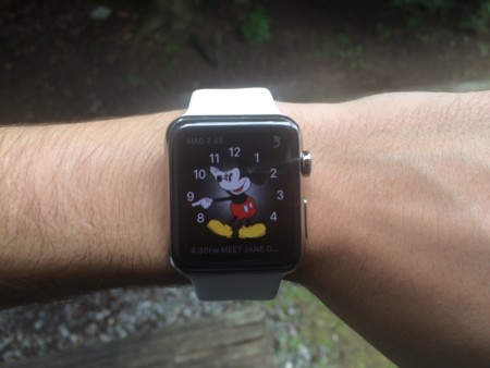 Por fin está en nuestras manos: unboxing del Apple Watch de acero