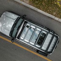 Los techos solares de los coches llevan años explotando sin motivo aparente. Y cada vez pasa más 