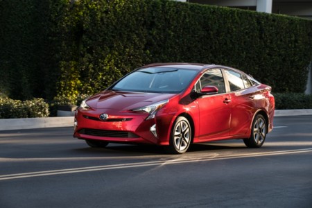 ¿Litio o Ni-Mh en el Toyota Prius 4G? Una cuestión de equipamiento