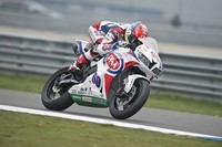 Superbikes Holanda 2014: Michael Van Der Mark rueda como un reloj y gana en Supersport 