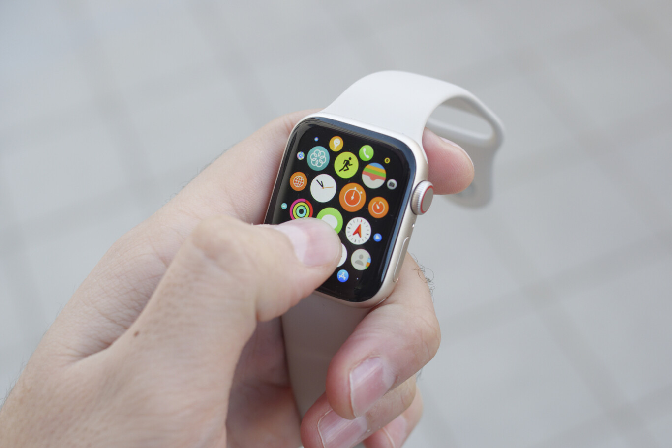 Apple Watch SE (2nd Generation) review The Apple Watch for those who haven't owned an Apple