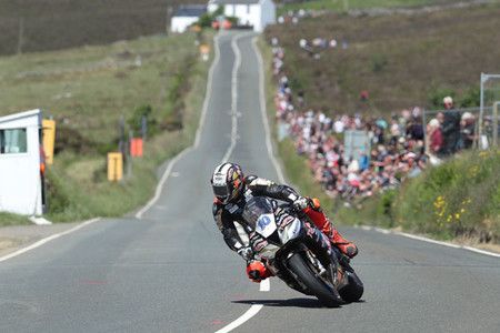 Peter Hickman Supersport 2 Tt Isla De Man 2018