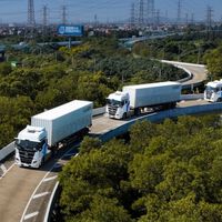 Cuatro camiones y un total de cero camioneros: China busca soluciones a una enorme crisis laboral