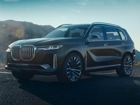 ¡Filtrado! El BMW X7 iPerformance Concept quiere hacerle sombra al Escalade