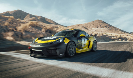 El nuevo Porsche 718 Cayman ya tiene versión GT4 Clubsport de carreras: seis cilindros atmosférico y 425 CV