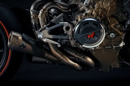 La bestial Ducati Panigale V4 Superleggera se desnuda en un segundo teaser para mostrar sus encantos ocultos