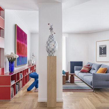 Hola al color y adiós a los espacios abiertos: los interioristas españoles se ponen de acuerdo en las tendencias deco que triunfarán este 2026 